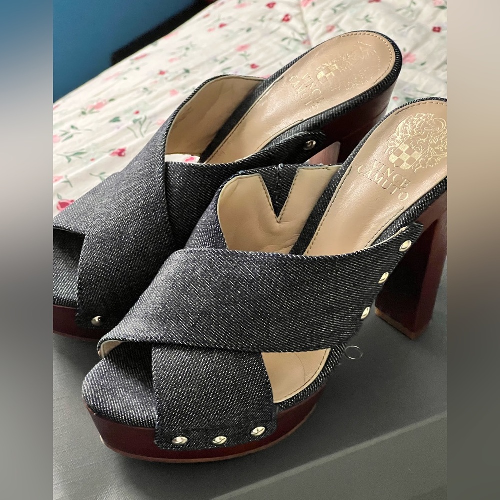 VINCE CAMUTO